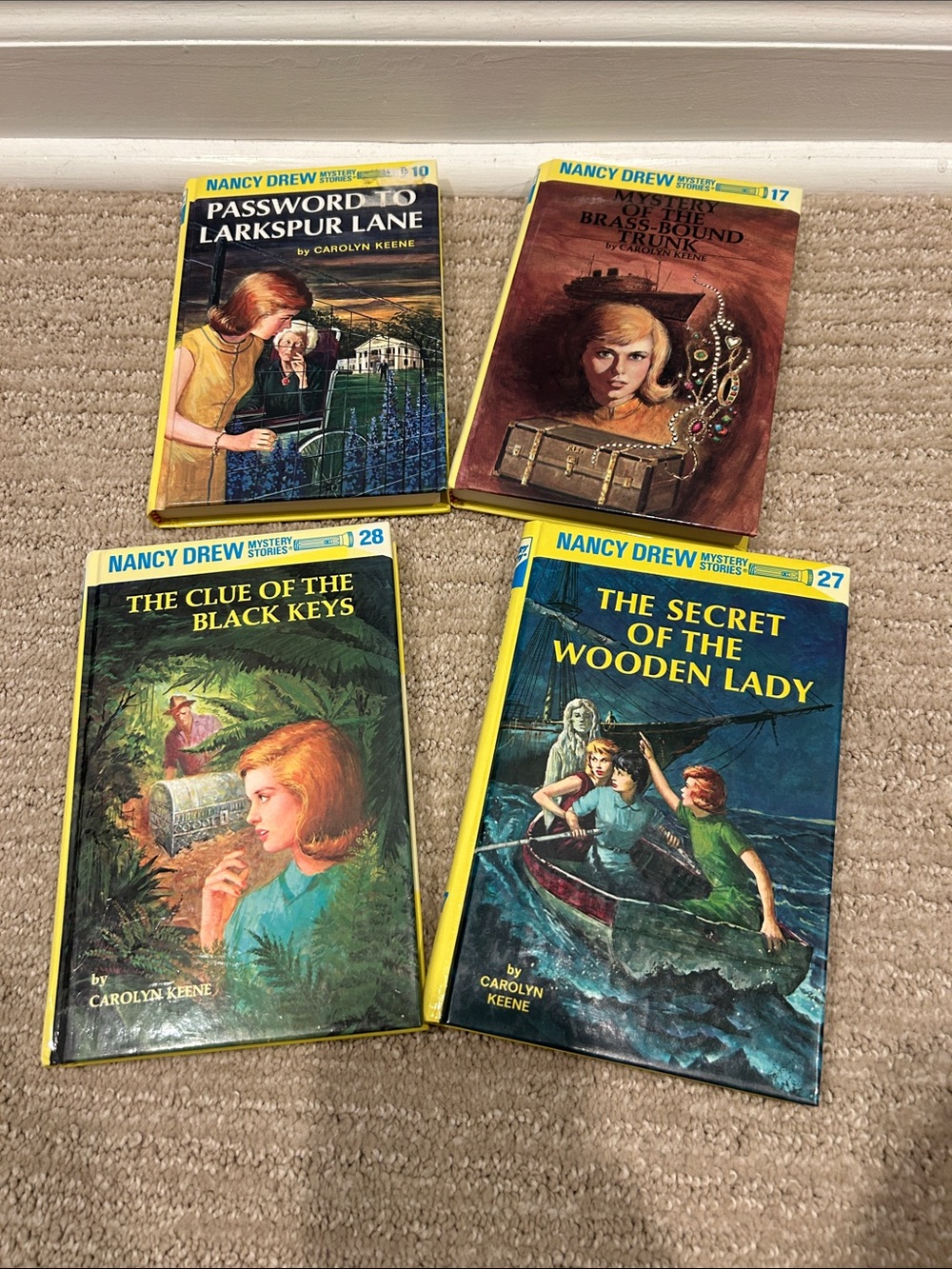 Vintage Nancy Drew Mystery Books / Books 10, 17, 27 and 28